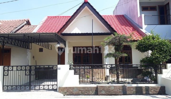 Disewakan Rumah Babatan Pratama Bagus Siap Huni