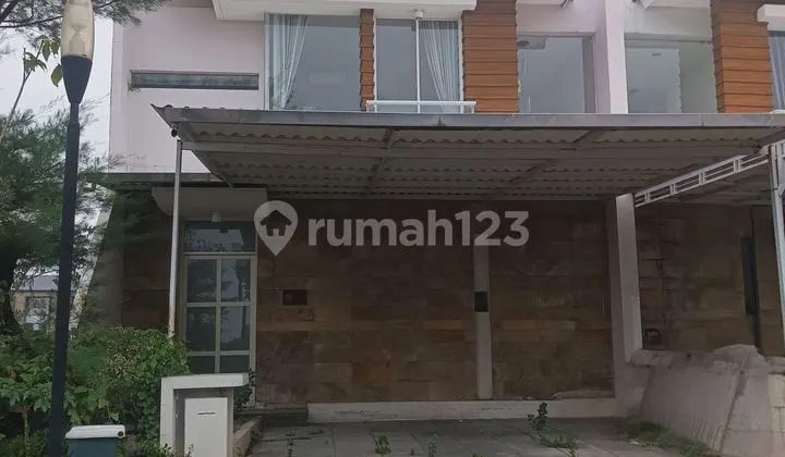 Semi-Furnished House Ready to Occupy in Royal Residence Wiyung