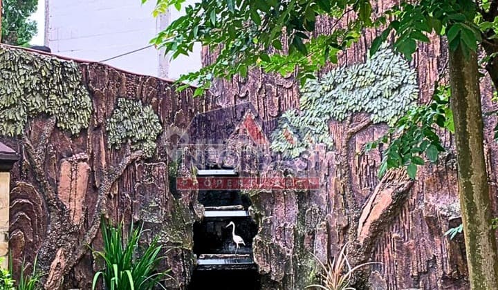 Lepas Cepat Rumah Asri & Besar Jalan Raya Pejuangan, Jakarta Barat