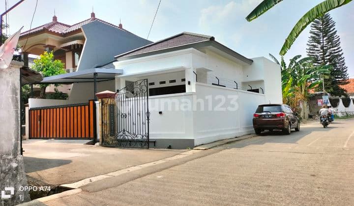 Rumah Bagus Hook Murah komplek di rempoa dekat MRT lebak bulus