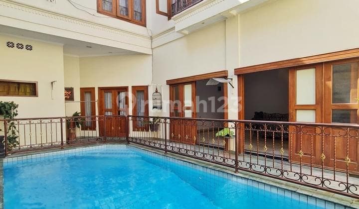 Rumah Di Taman Rempoa Indah + Pool Dekat Stasiun Mrt Lebak Bulus