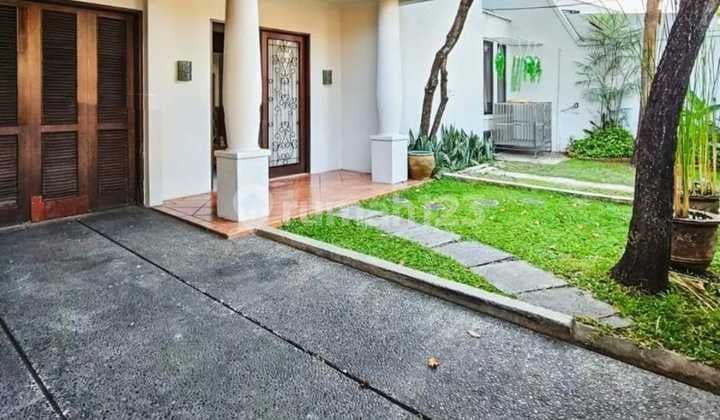 Rumah 2 Lantai Mewah Siap Huni dengan Hunian Nyaman dan Asri @Bintaro Sektor 2