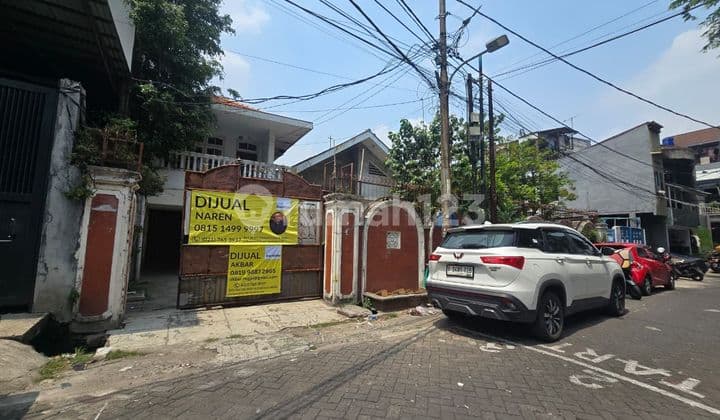 Dijual Rumah Hitung Tanah Lokasi Strategis di Kemayoran (Nb)