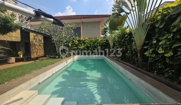 Dijual Rumah Tropical Lokasi Tenang dan Private Lebak Bulus Harga Negotiable (Nb)