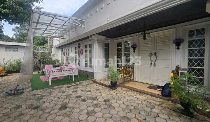 Dijual Bangunan Premium Menghadap Tebet Ecopark, Cocok untuk Hunian, Office, atau Co-Working Space (Nb)