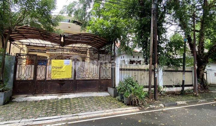Dijual Rumah Cantik di Lingkungan Elit di Menteng Harga Negotiable (Nb)