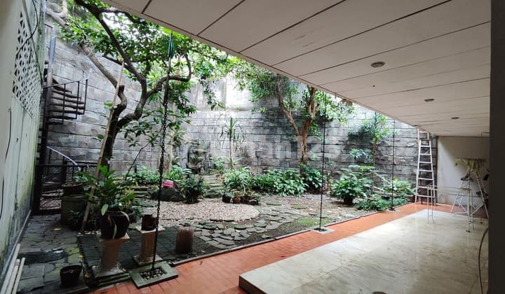 Rumah Jual Cepat di Harga NJOP, lokasi Strategis Harga Negotiable (WW)