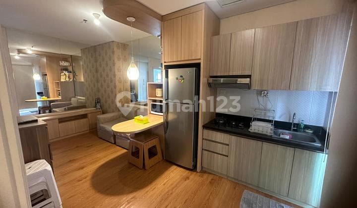 For Rent 2br Madison Park Furnished Apartment, Strategic Location Close to Central Park Mall, Neo Soho, Citraland, and Tarumanagara University, Ukrida Campus, Podomoro University.