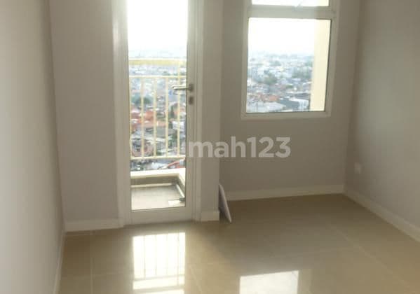 Disewakan Tahunan Unit Studio Unfurnished Apartemen Madison Park Lokasi Strategis Dekat dengan Mall Central Park