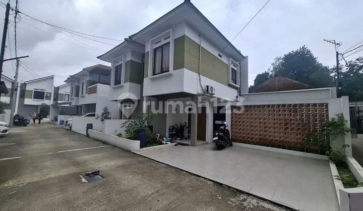 Rumah Murah 2 Lantai, Bebas Banjir