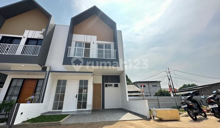 Ready-to-Occupy House Near LRT Station