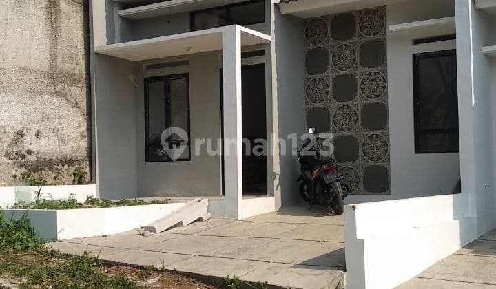 Rumah Bedahan Sawangan,siap Huni Dekat Tol Sawangan 1 Depok