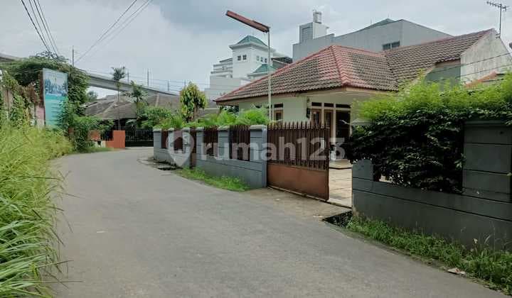 Rumah Jl Pelangi Galaxy