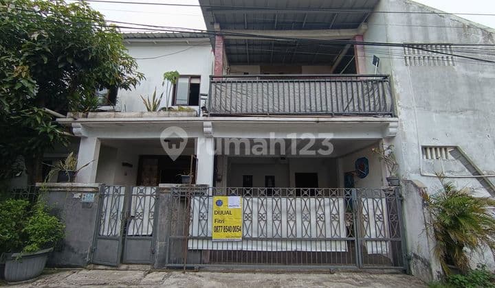 Rumah di Perumahan Pekayon II 2 Lantai Bagus SHM