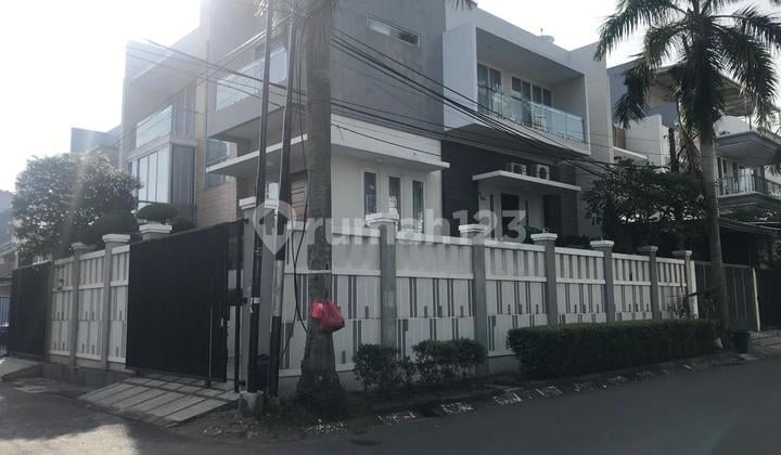 2-Storey Furnished SHM House in Citra Garden 5, West Jakarta
