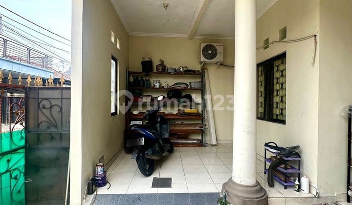 Rumah Cocok untuk Investasi Dalam Cluster Bebas Banjir di Graha Raya Bintaro Jaya