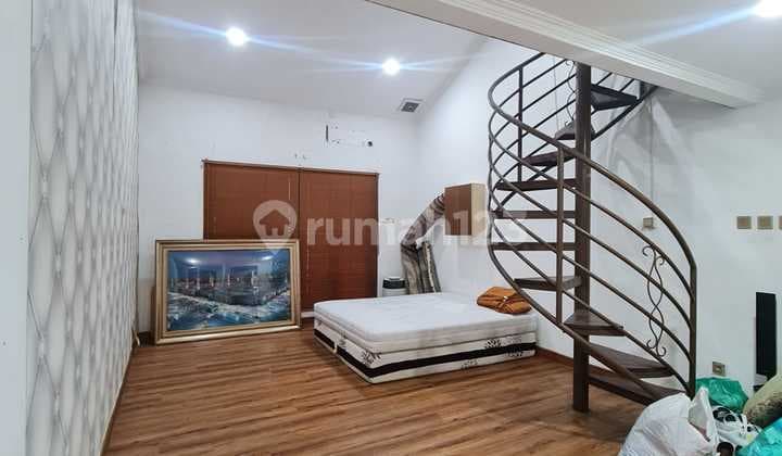 Ready-to-Occupy 2-Story House in a One Gate System Cluster at Emerald Sector 9 Bintaro Jaya