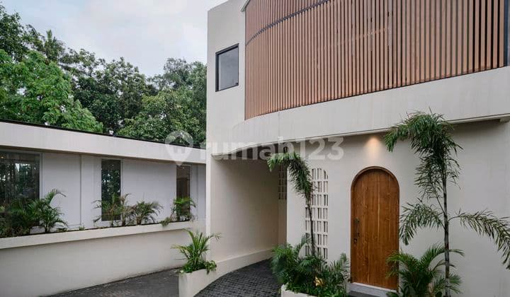 Vila Luxury Lingkungan Super Asri Dan Nyaman di Tumbak Bayuh