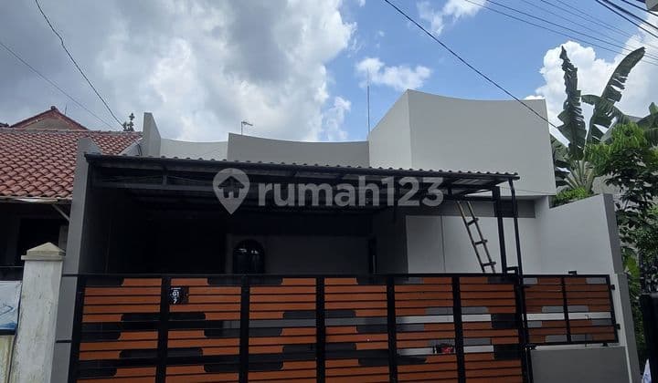 Rumah Hadap Timur LT 135 SHM 15 Menit ke Mall Cipinang Indah J-15905