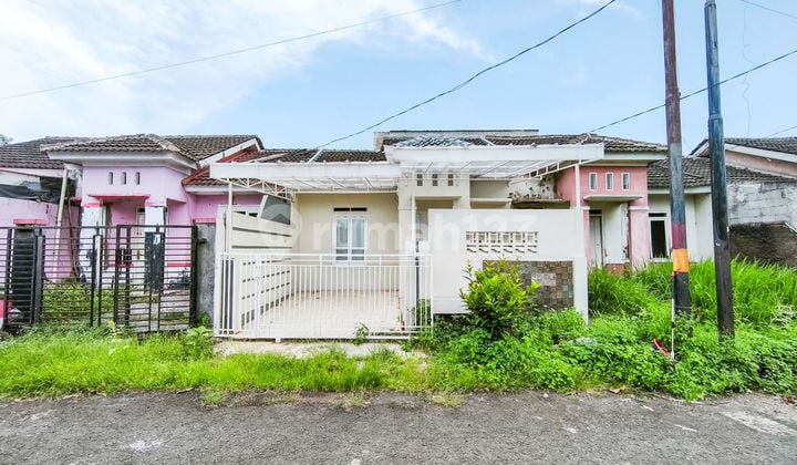 Rumah Hadap Timur 5 Menit ke Terminal Cileungsi Siap Huni Dibantu KPR J-37047