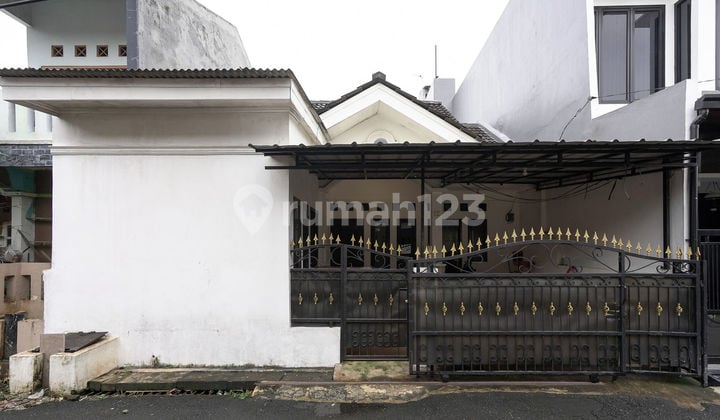Strategic House 9 Minutes to Jati Asih 2 Toll Gate Flood-Free J44137