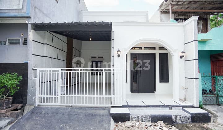 Rumah 14 Menit ke Plaza Metropolitan Siap Huni Dibantu KPR J-36768