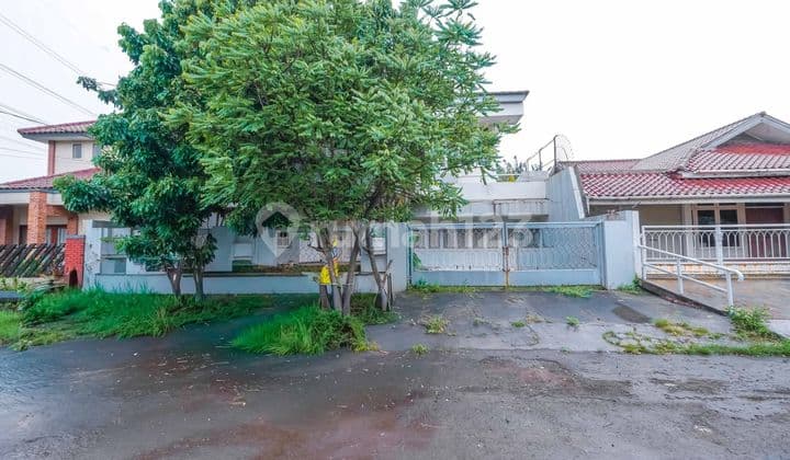 Rumah Luas 4 Kamar Tidur 15 menit ke Gerbang Tol Krukut 2 J-30524