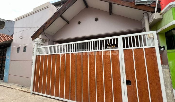 Rumah LB 180 Hadap Selatan Siap KPR 10 Menit ke Stasiun Bekasi J-28333