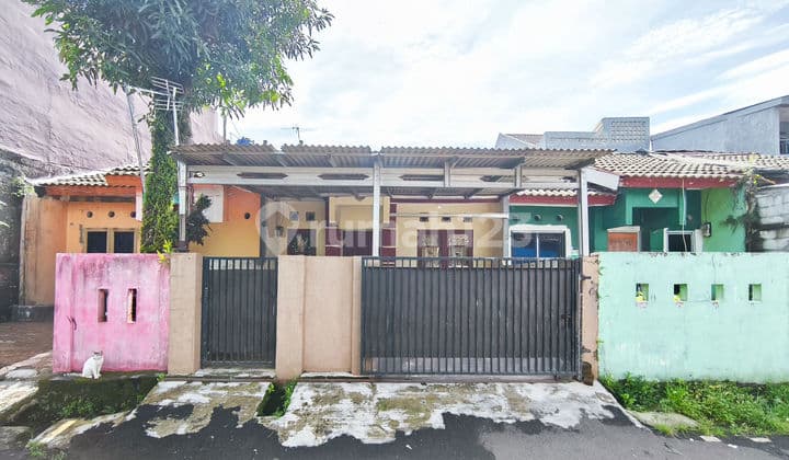 Rumah 5 Menit ke Stasiun Cilebut SHM Siap Huni Dibantu KPR J-36905