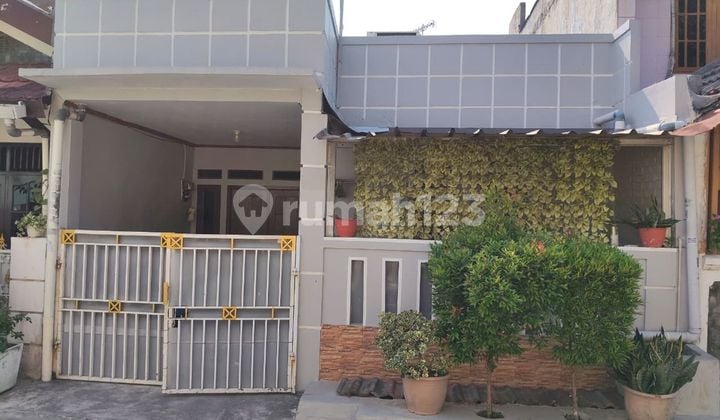 Rumah Minimalis 15 Menit ke Terminal dan Stasiun Bekasi bisa KPR J44247
