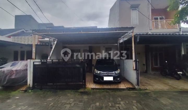 Rumah SHM Terawat 14 Menit ke Gerbang Tol Cibubur 2 Siap Huni J39888