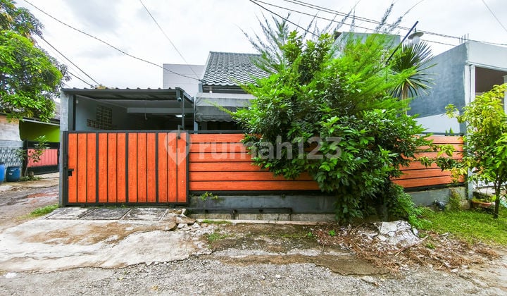 Rumah Luas 2 Lantai 15 Menit ke Stasiun Cibinong Bebas Banjir J-25889