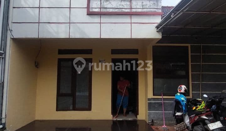 SHM House 15 Minutes to University Station Ready to Move In J-46837