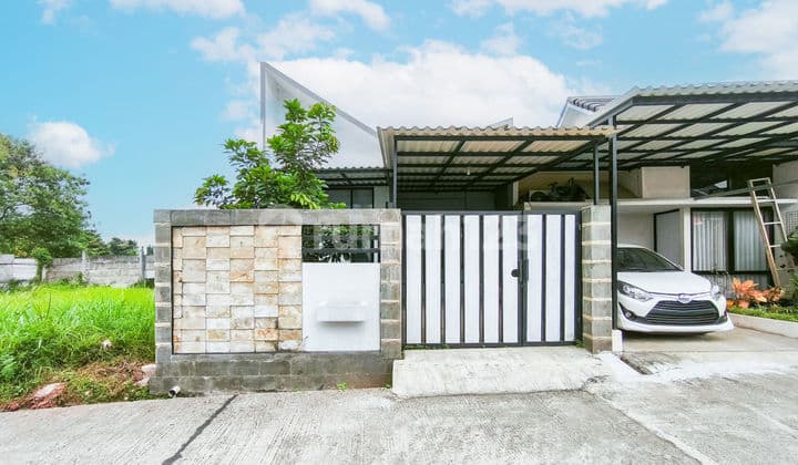 Rumah 11 Menit ke Metropolitan Mall Cileungsi Siap Huni Dibantu KPR J-13290