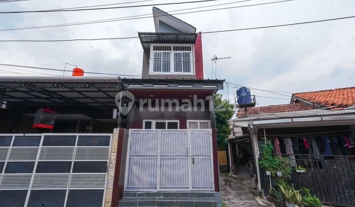 Rumah SHM 2 Lantai 10 Menit ke Mall Cijantung Dibantu KPR J-39145