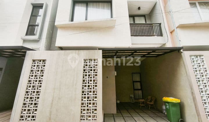 Rumah Bebas Banjir 15 Menit ke Lagoon Avenue Mall Bekasi SHM Siap KPR J-34811