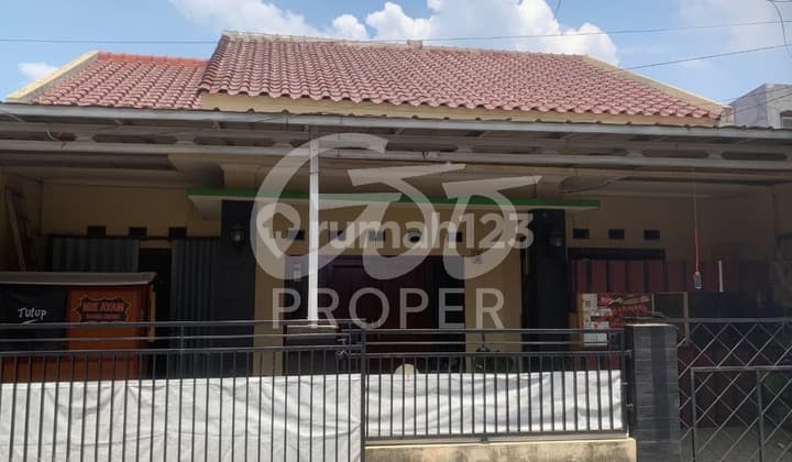 Rumah Nyaman Semi Furnished SHM di Beji, Depok