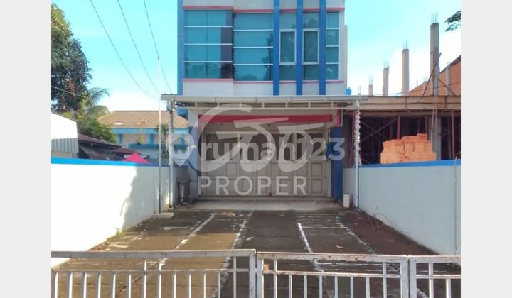 Jual Sewa Ruko Strategis 3 Lantai di Jl. H. Agus Salim Sawahan Kota Padang Sumatera Barat