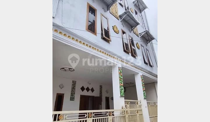 Jual Rukost Putri 3 Lantai di Tirto Taruno Dekat Universitas Umm Landungsari Malang Jawa Timur