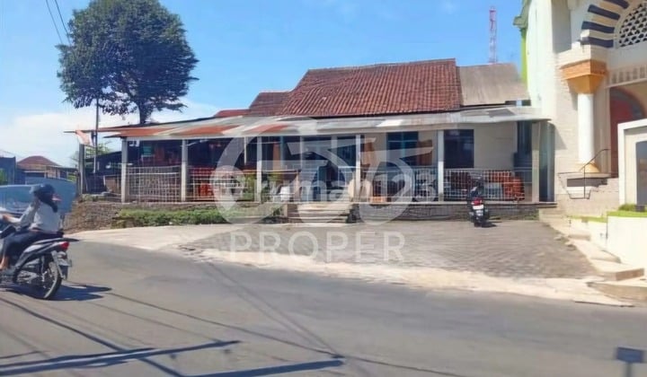 Jual Rukost Strategis di Jl. Kh. Hasyim Asyari Daerah Banaran Barat Bandarjo Ungaran Barat Kab. Semarang Jawa Tengah