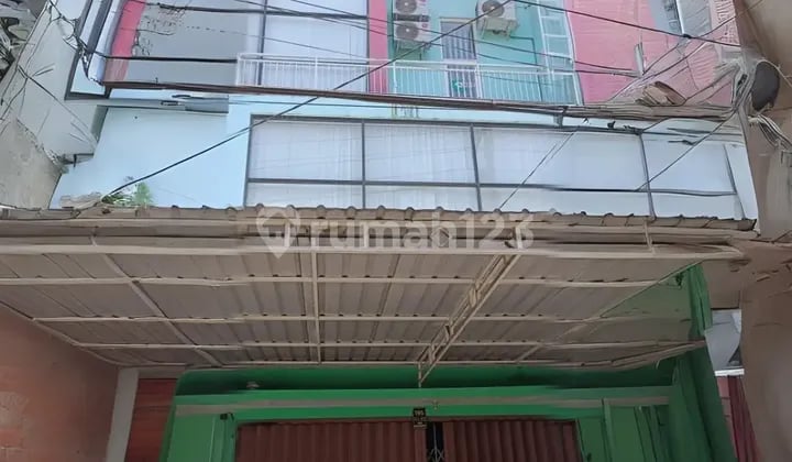 Jual Ruko 3 Lantai SHM Jl. Veteran Gresik Jawa Timur