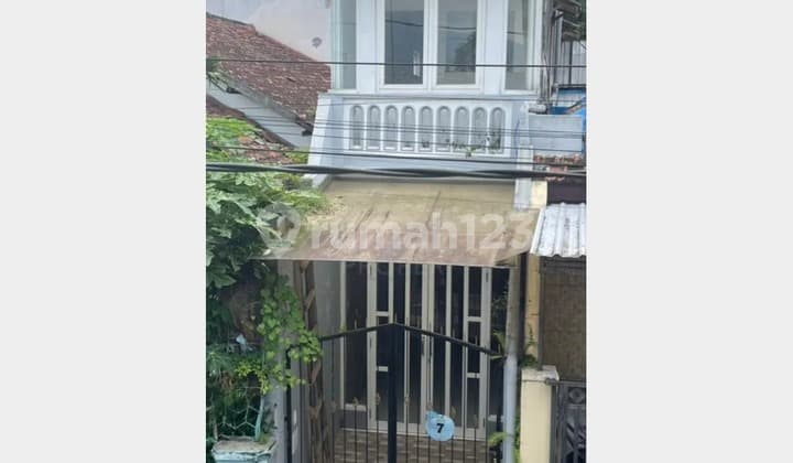 Rumah Murah 2 Lantai di Pusat Kota Batu Jl.minsuwarso Sisir Kota Batu Jawa Timur