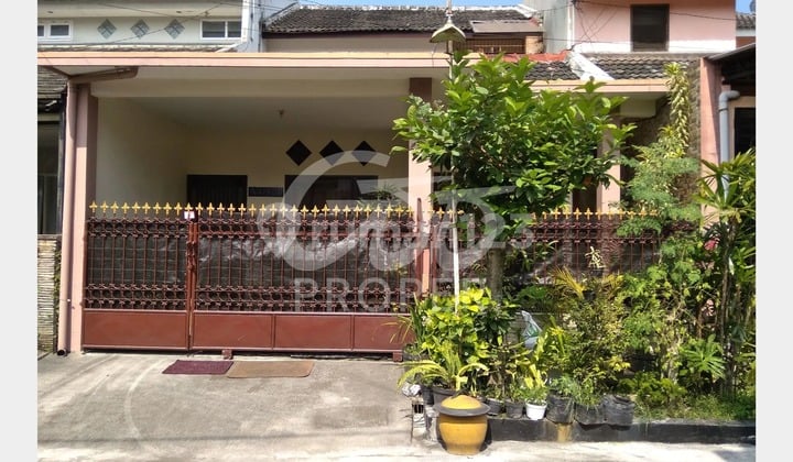 Comfortable House for Sale on Jl. Danau Limboto Barat, Sawojajar Area, Kedungkandang, Malang