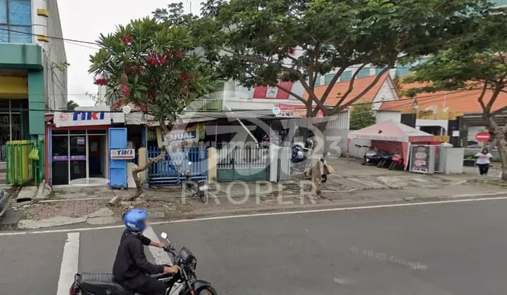 Rumah Bagus Unfurnished Jl. Dr. Moestopo Dekat Unair, Surabaya