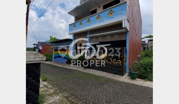 Rumah 2 Lantai Unfurnished SHM di Pandanlandung Wagir, Malang