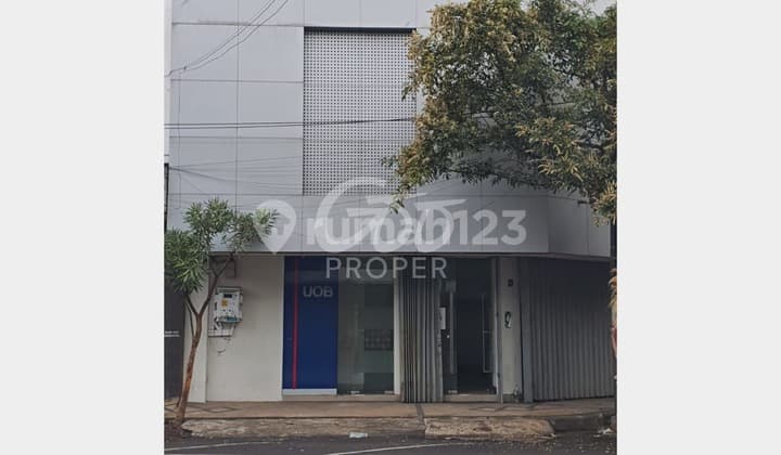 Ruko 150 m2 SHM dekat Kayutangan di Klojen, Malang Kota