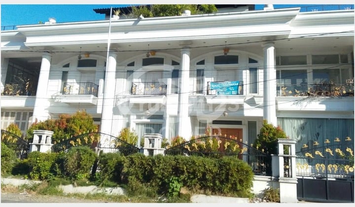 Jual Sewa Rumah Mewah Tengah Kota di Berok Nipah Kota Padang Sumatera Barat