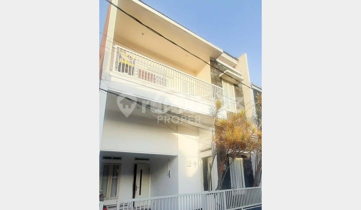 Villa 2 Lantai Dekat Tempat Wisata di Junrejo Batu Jawa Timur