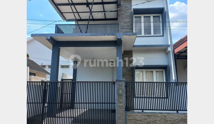 Jual Rumah 2 Lantai Murah Siap Huni di Taman Kota Madiun