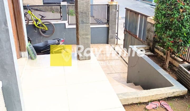 Rumah Hook 2 Lantai di Cibeunying Kidul Bandung